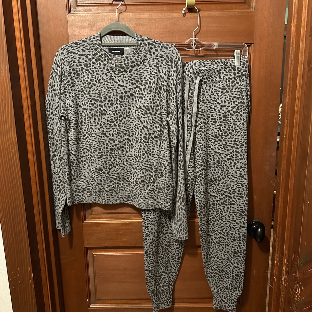 ❌SOLD❌ NWT Monrow Sweat Suit XS